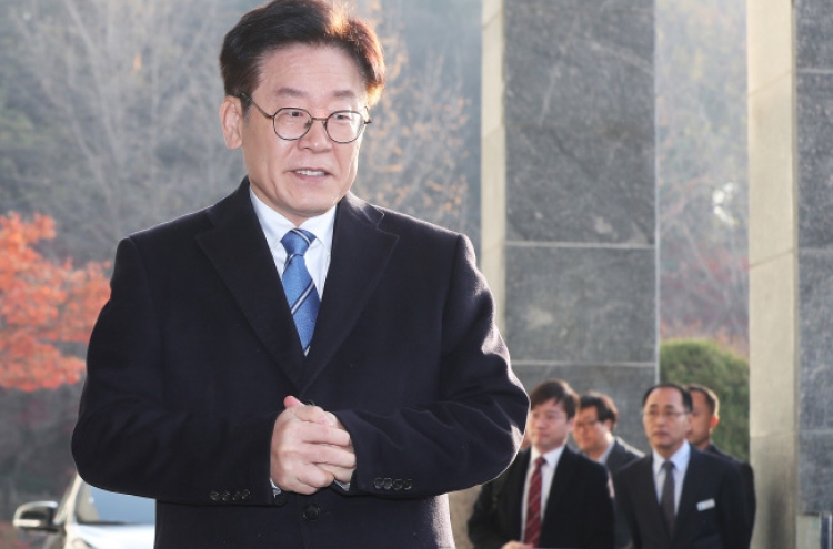 Gyeonggi governor denounces police for accusing wife of Twitter libel