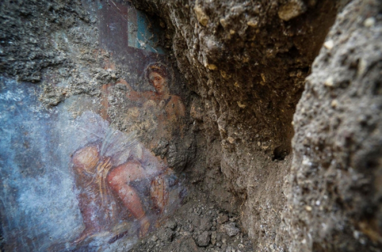2천년 지났어도 생생…폼페이서 발굴된 관능적 벽화에 '눈길'