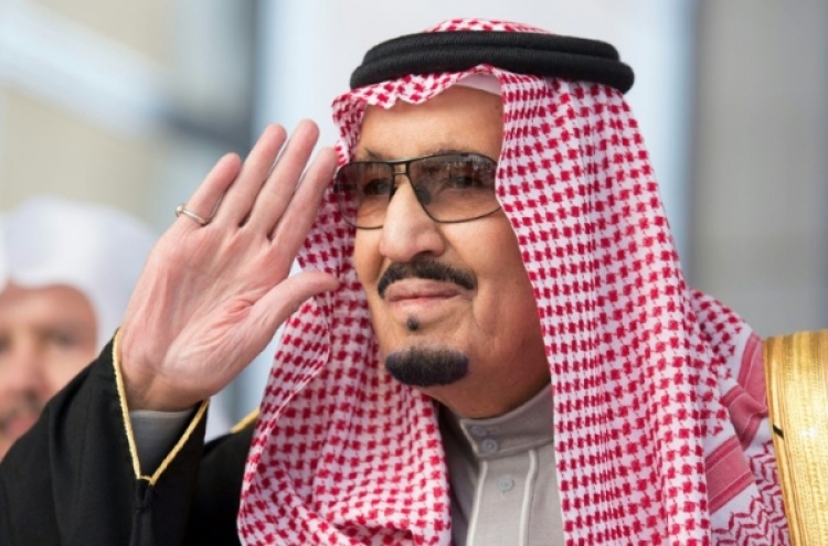 Saudi king backs son amid furore over Khashoggi murder