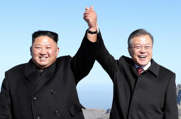 Jeju council adopts resolution welcoming leaders of two Koreas to Mount Halla
