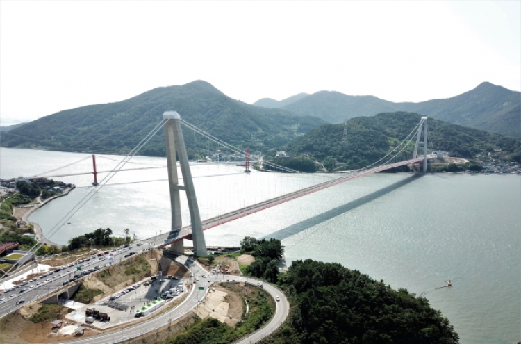 GS E&C shows world-class tech with Noryang Bridge construction