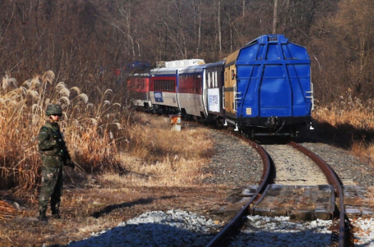 Two Koreas launch joint study on inter-Korean railways