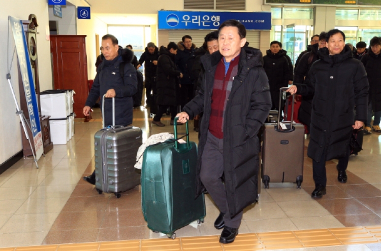 S. Koreans travel to N. Korea to conduct joint railway probe of eastern line