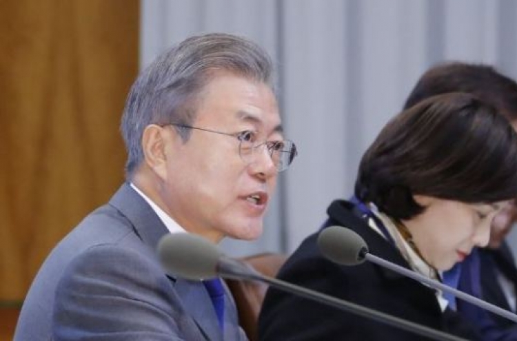 Moon to receive briefing from education, labor ministries on 2019 policy plan