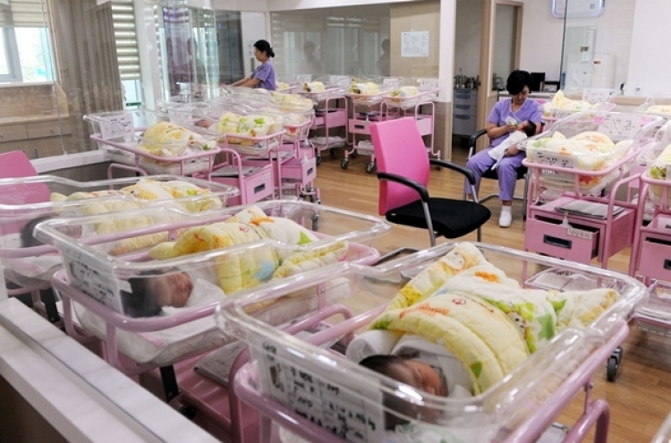 Average daily no. of births in Seoul falls below 200 for 1st time