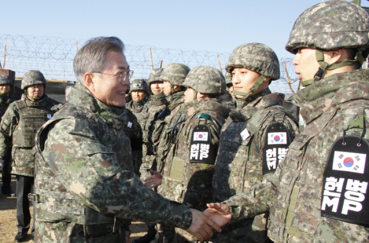 [Newsmaker] President Moon makes surprise visit to military camp