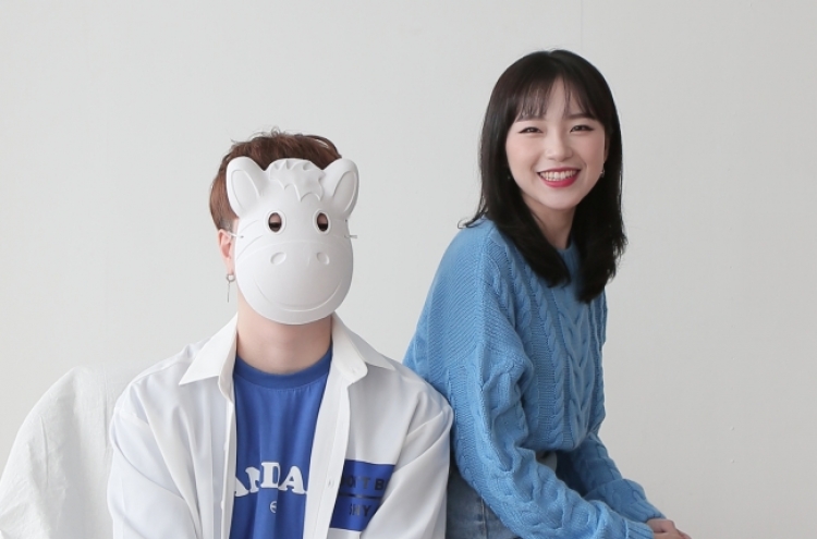 [Herald Interview] Korean duo seeks to spread happiness through singing