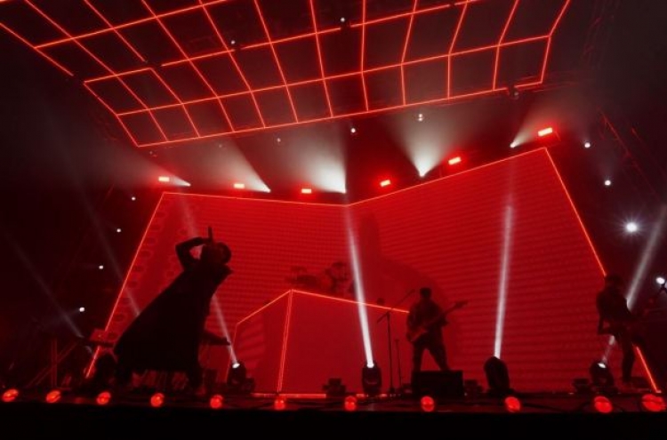 [Herald Review] YB Band wraps up ‘Momentum’ tour in Seoul with unwavering rock spirit