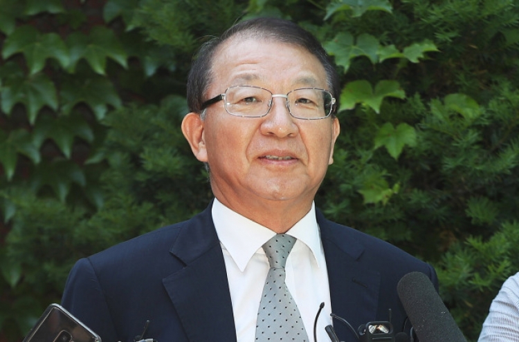 Ex-chief of top court gave his opinion on wartime forced labor case to judges: prosecutors