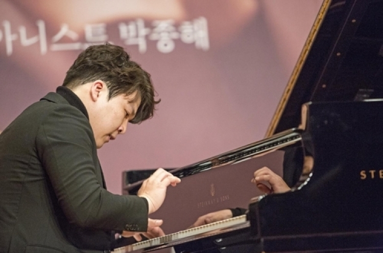 Pianist Park Jong-hai to have fun playing at Kumho Art Hall ‘playground’