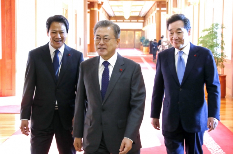 President Moon to answer critical questions in new year press conference