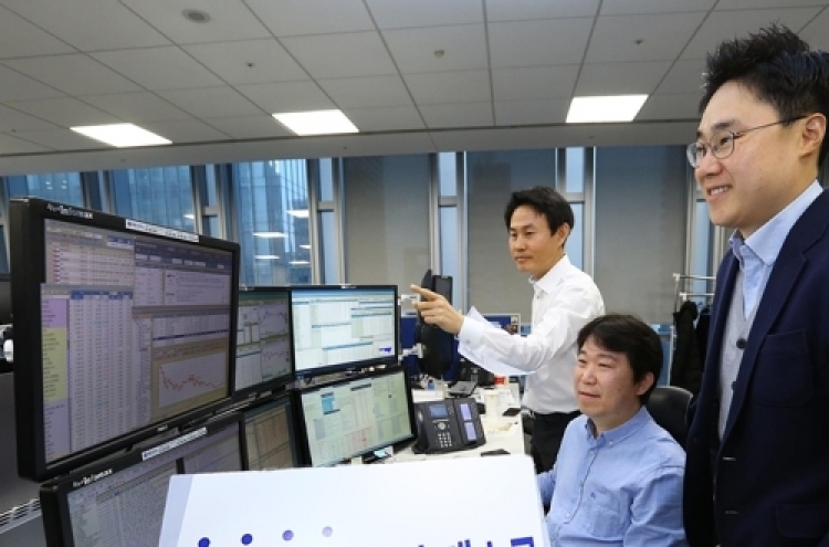 Samsung Securities installs desk on dollar-denominated bonds