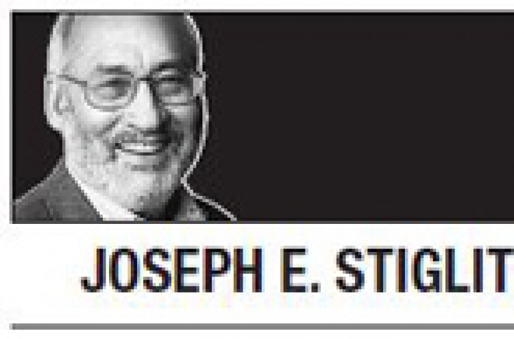 [Joseph E. Stiglitz] How can we tax footloose multinationals?