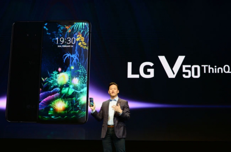 [Newsmaker] Will second screen help LG’s struggling smartphone biz?