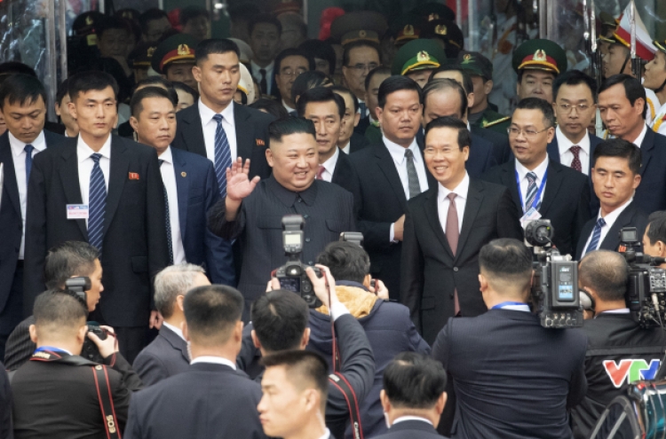 Kim arrives ahead of Hanoi summit