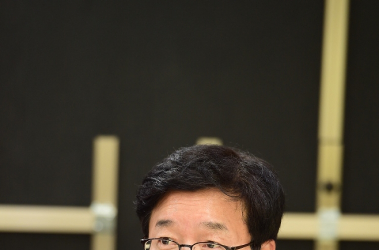Suwon seeks to foster grassroots democracy