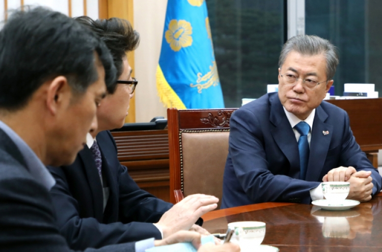 Moon calls for extraordinary measures to fight fine dust pollution