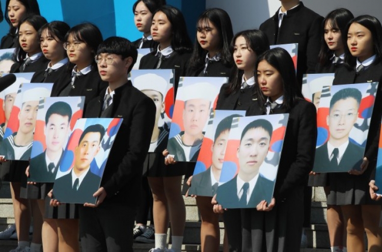 S. Korea honors victims of N. Korean attacks in 2002, 2010