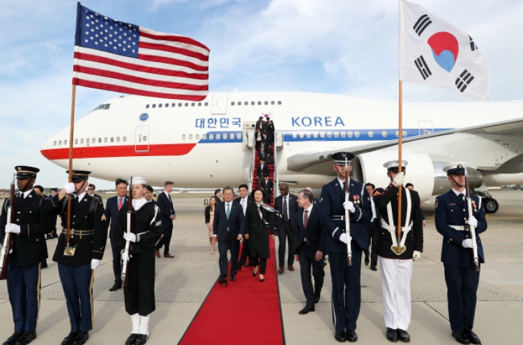 Moon arrives in US to meet Trump on stalled NK dialogue