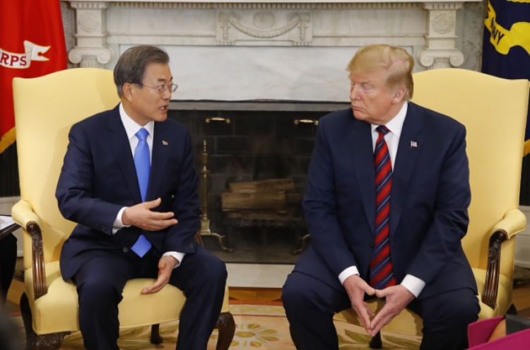 Moon, Trump highlight need for continued talks with N. Korea