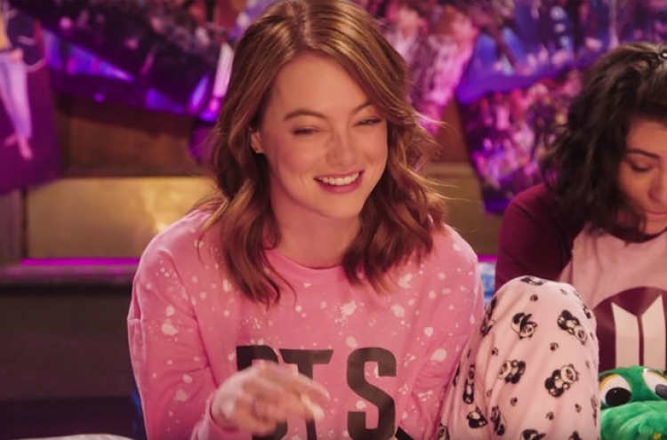 Emma Stone plays BTS fangirl in SNL teasers
