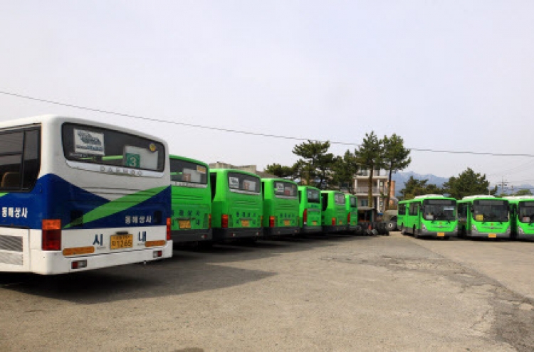 Bus drivers’ unions plan May 15 strike