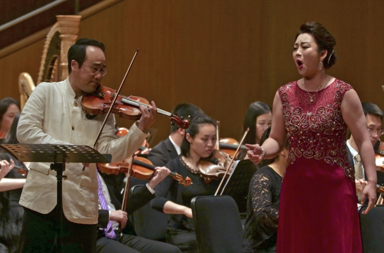 South and North Korean musicians perform together in China