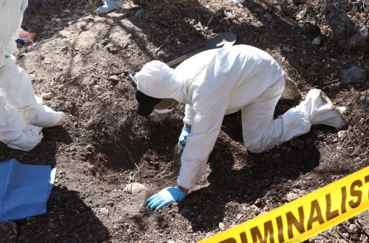 살벌한 멕시코…"6개월간 222개 암매장지서 시신 337구 발견"