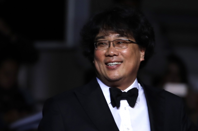 Bong Joon-ho's 'Parasite' receives standing ovation at Cannes