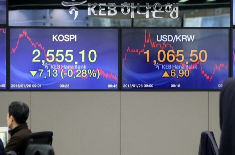 Korean stocks up late Monday morning