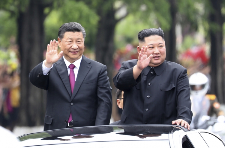 Xi heads back home after state visit in N. Korea