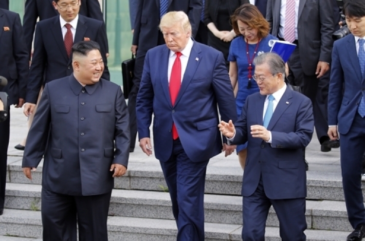 63% of S. Koreans back Trump-Kim-Moon meeting in DMZ: poll