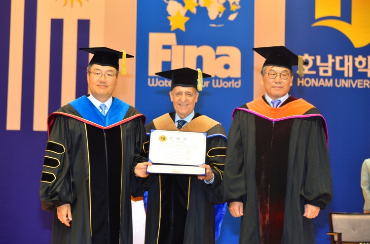 FINA President Maglione receives honorary degree from Honam University