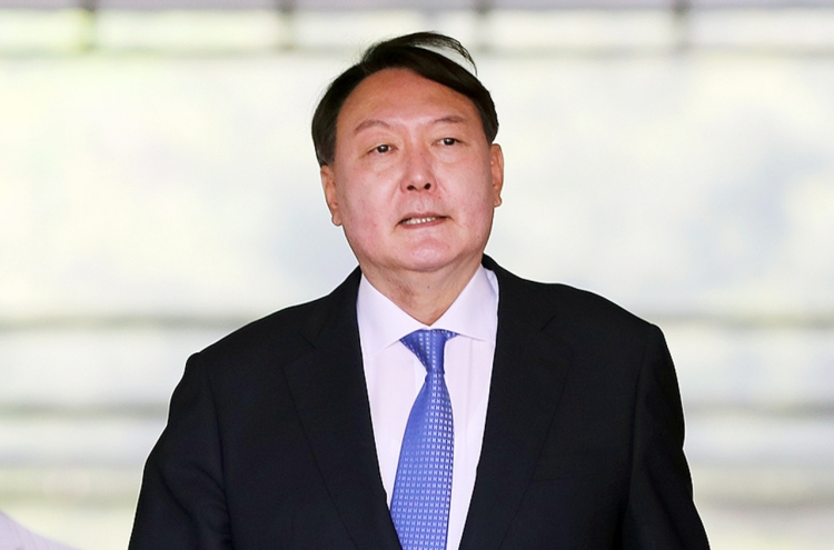 Yoon Seok-youl appointed chief prosecutor, against opposition