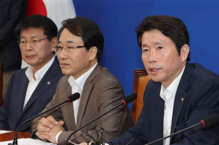 Ruling party, main opposition spar over diplomatic approach to Tokyo’s trade restrictions