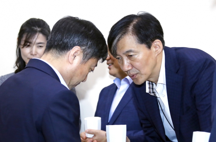 [Newsmaker] Moon’s civil affairs secretary at center of yet another political feud