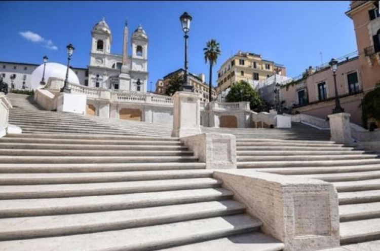"스페인 계단에 앉기만해도 벌금"…로마 경찰 새 규칙 찬반 논란