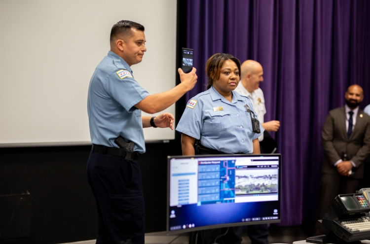 Samsung DeX solution to offer Chicago police digital access