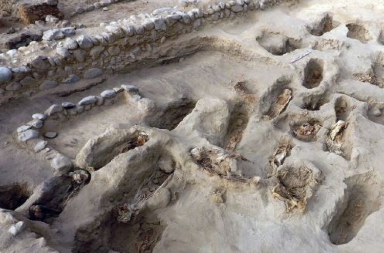 제물로 바쳐진 어린이 227명…페루 유적지서 유해 발굴