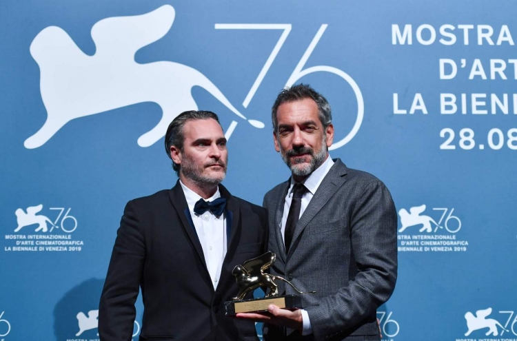Dark ‘Joker’ wins top Venice Film Festival prize
