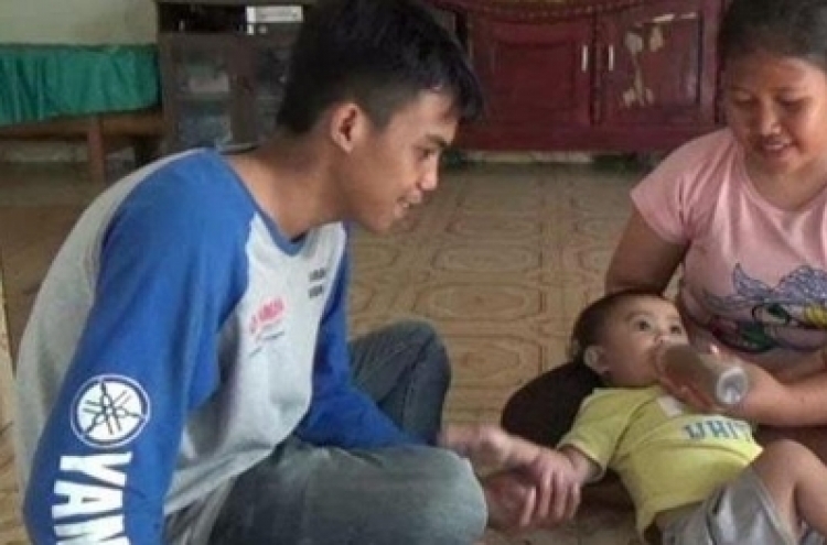 인도네시아 14개월 아기, 매일 분유 대신 커피 5잔