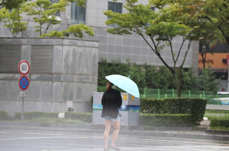 Typhoon Tapah expected to bring heavy rain nationwide over weekend