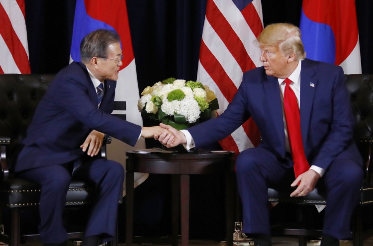 Moon, Trump reaffirm NK denuclearization resolve