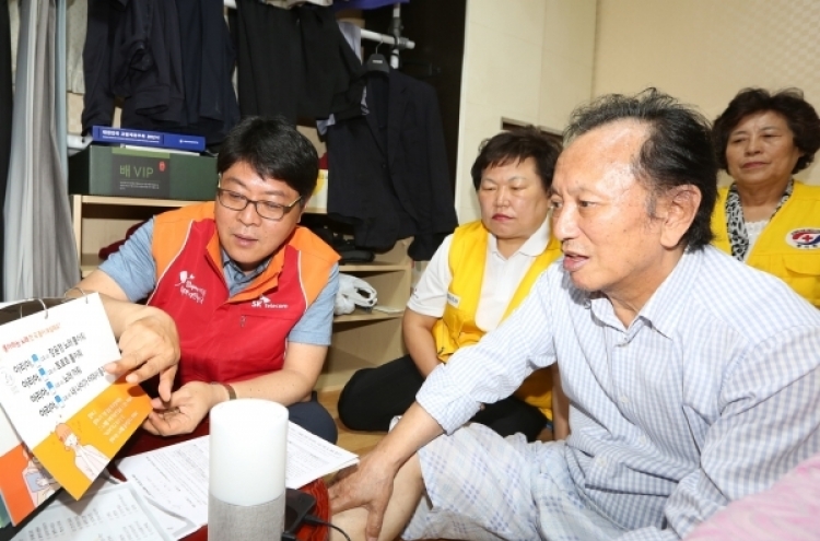 Efforts pick up to help senior citizens use tech in daily lives