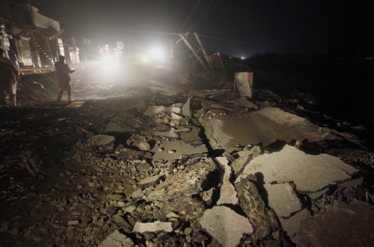 19 killed, dozens wounded as Pakistan jolted by shallow 5.2 quake
