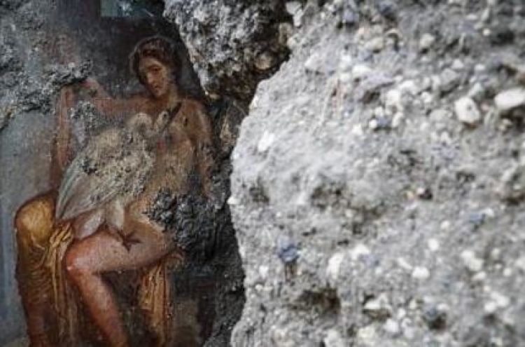 Pompeii's grand baths unveiled, with hidden tragedy