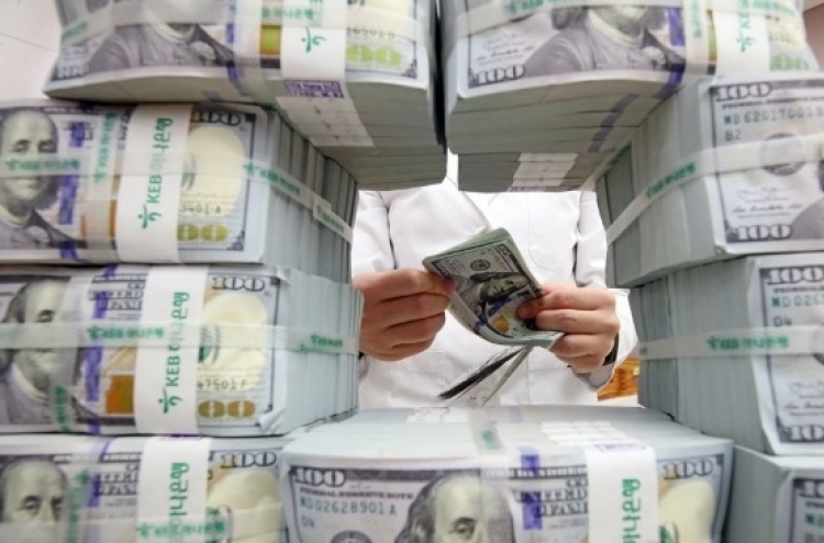 Foreign currency deposits slightly drop in Nov.