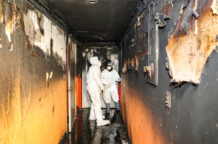 [Newsmaker] At least 2 killed in Gwangju motel fire, death toll expected to rise