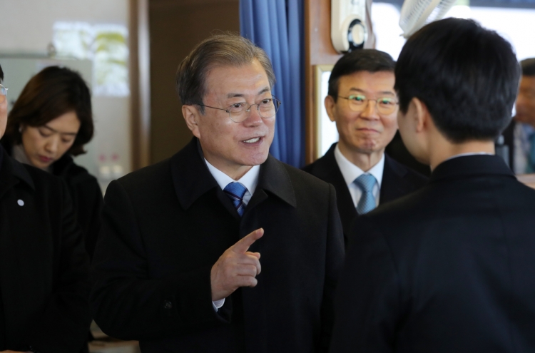 Moon vows to boost eco-friendly car industry