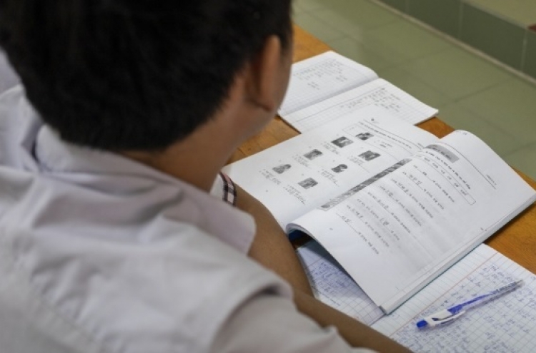 Korean language test applicants hit record high in 2019: data